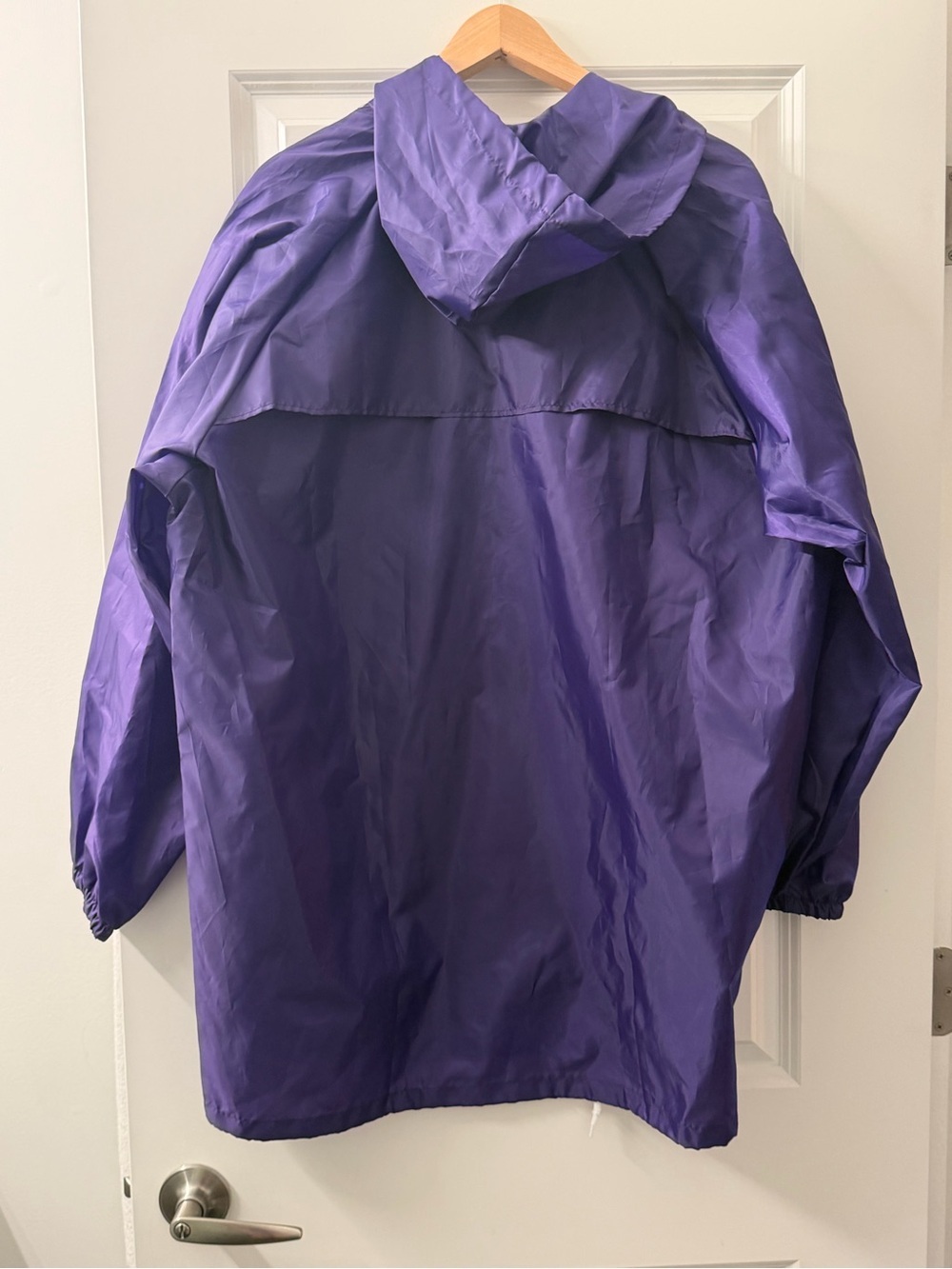 Defenders of wildlife Windbreaker Hooded Jacket - Purple - Picture 2 of 5